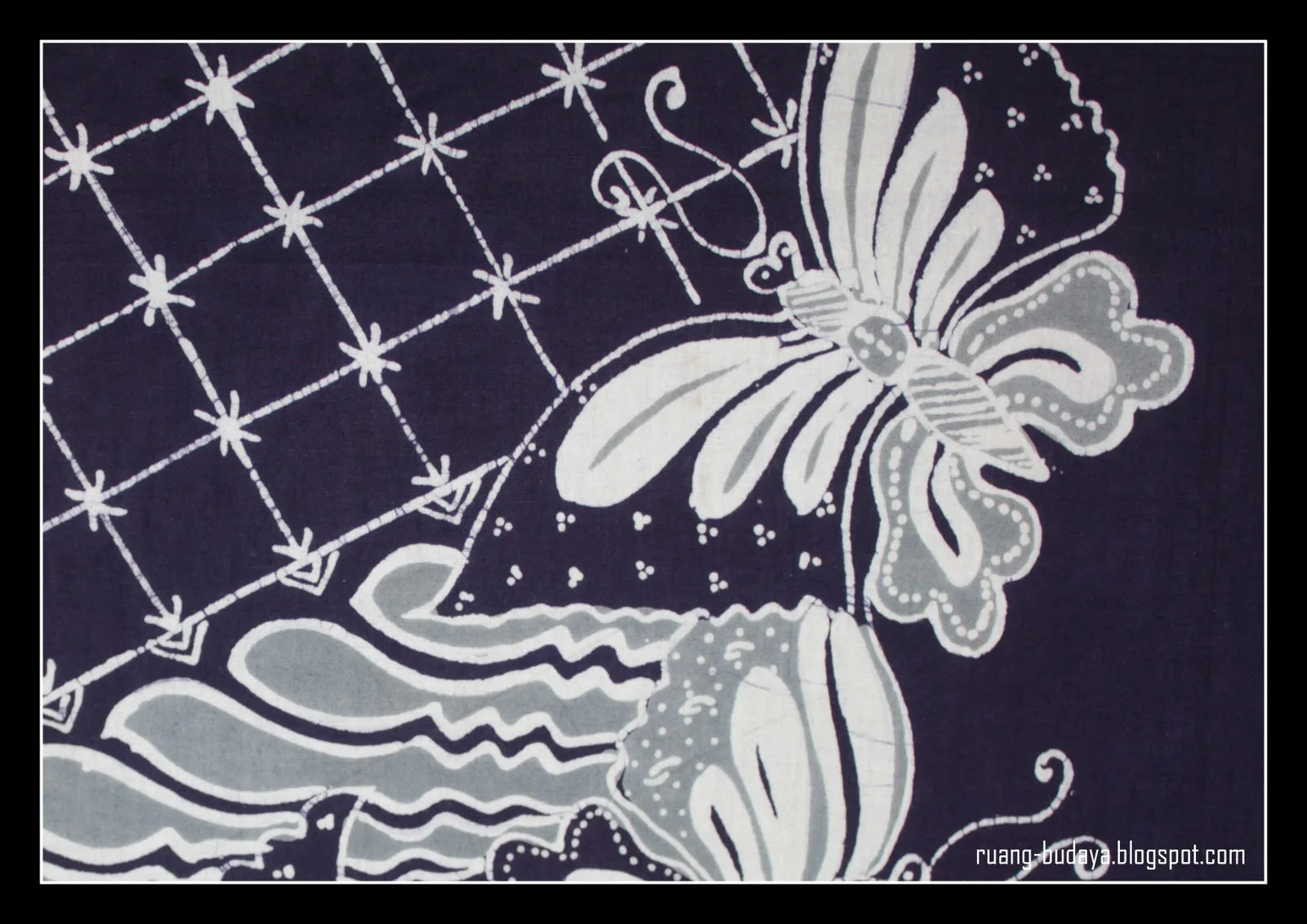 Motif Rawa Kupu-Kupu